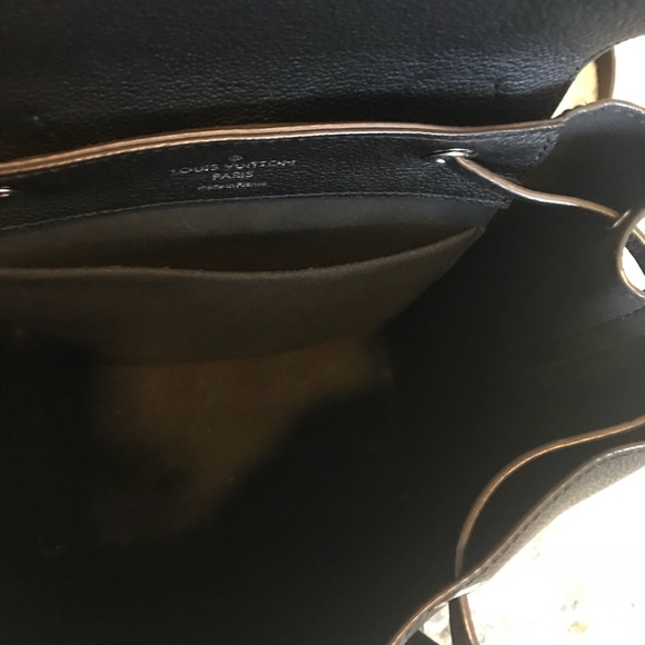 Louis Vuitton Lockme back pack - Picture 5 of 6